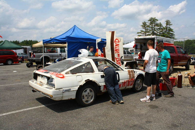 Illustration for article titled The 24 Hours Of LeMons New England 2009 Über Gallery, Part 2